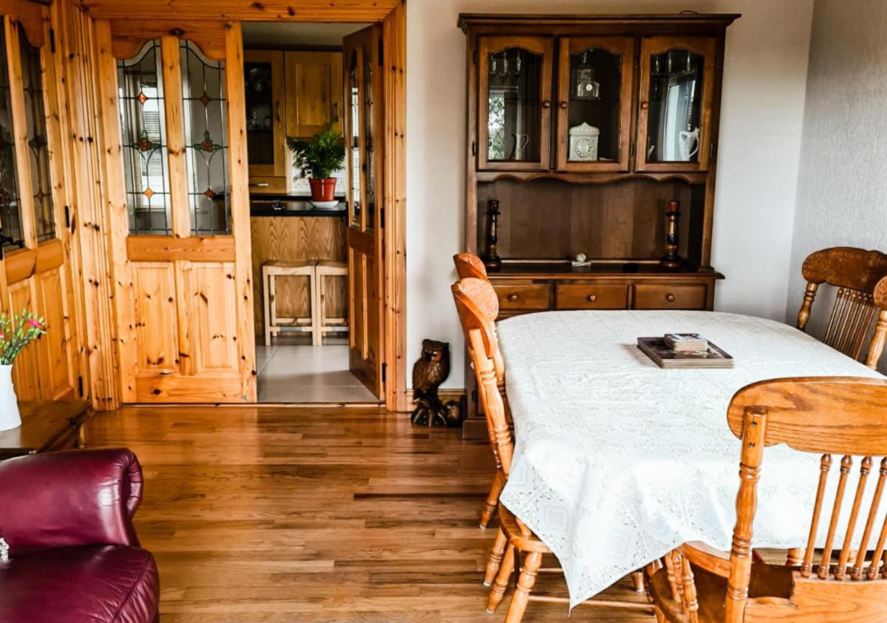 Moat Holiday Rental Lisnaskea Екстер'єр фото