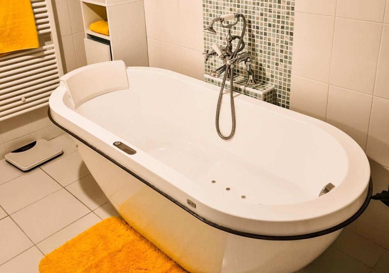 Moat Holiday Rental Lisnaskea Екстер'єр фото