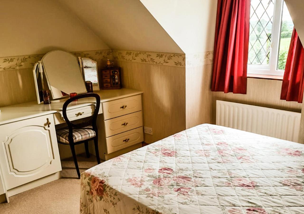 Moat Holiday Rental Lisnaskea Екстер'єр фото